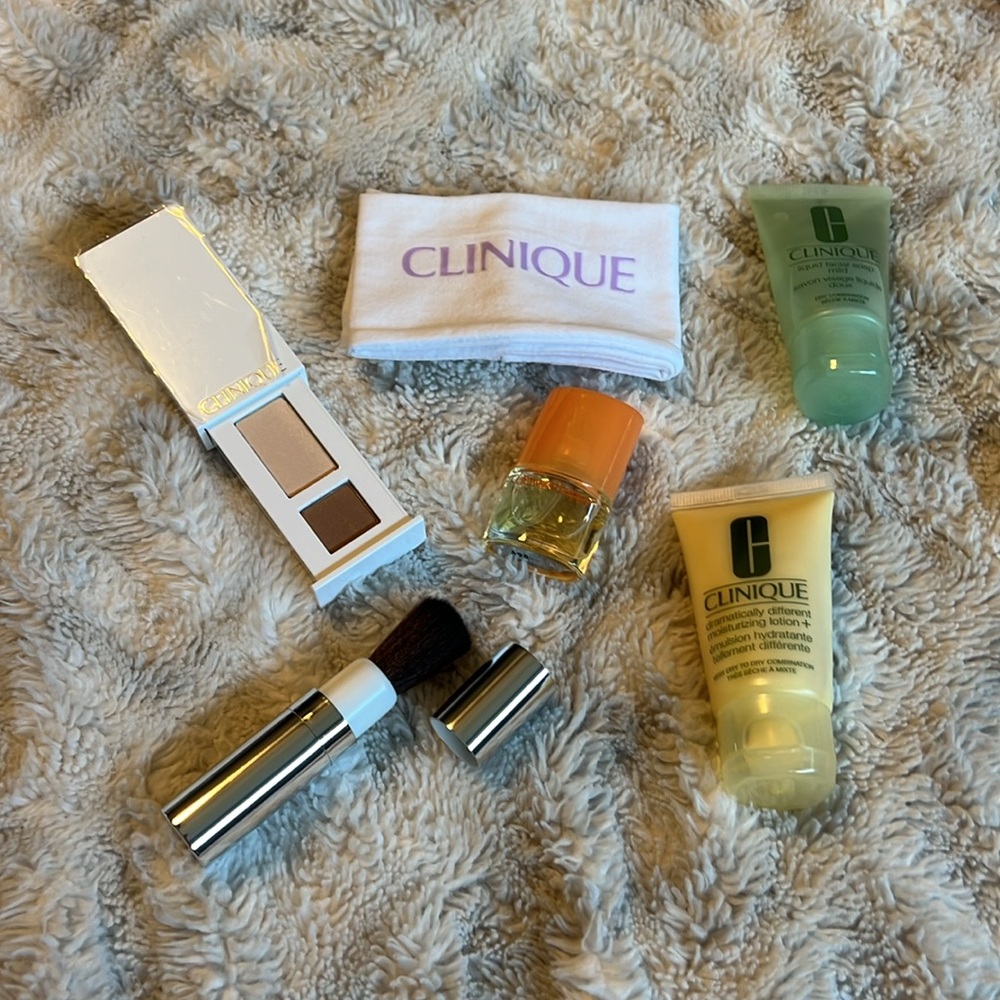 Makeup - Picture 3 of 15